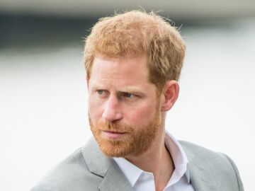 Daily Mirror apologizes to Prince Harry for illegally collecting evidence on him