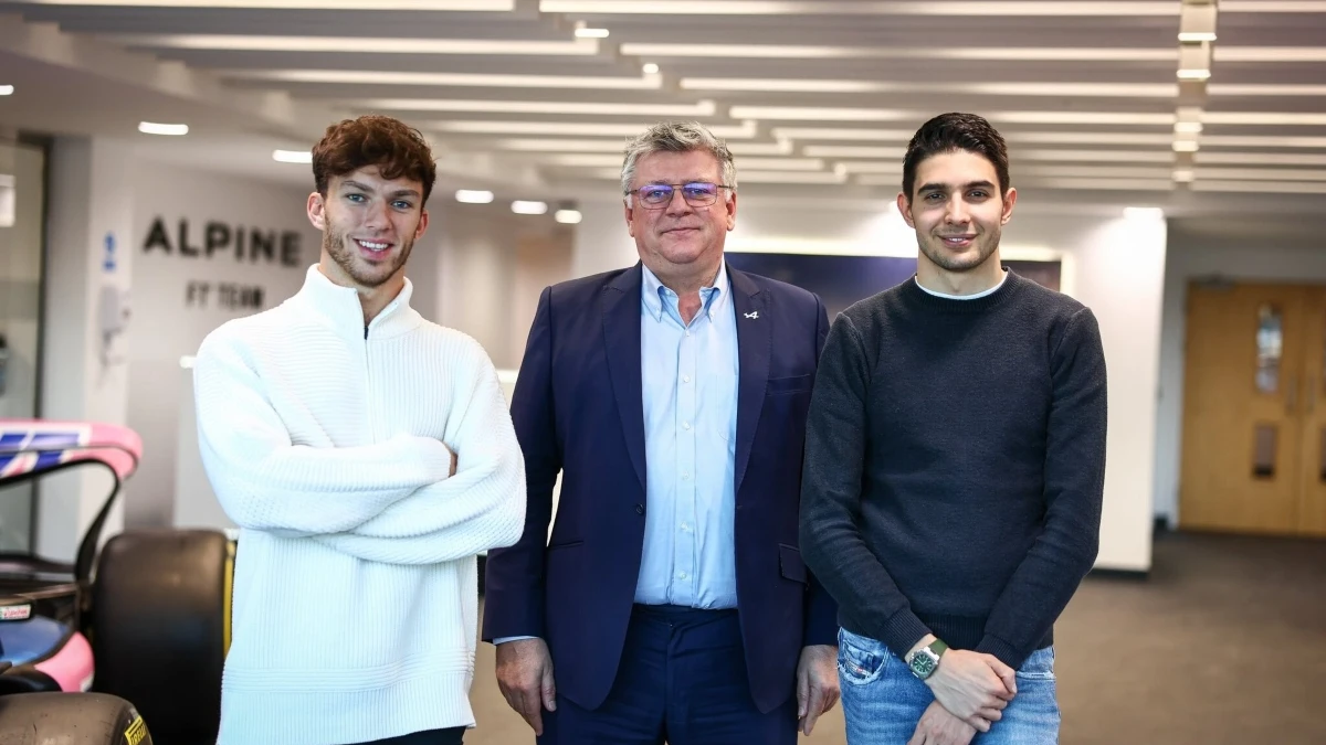 Pierre Gasly, Otmar Szafnauer y Esteban Ocon