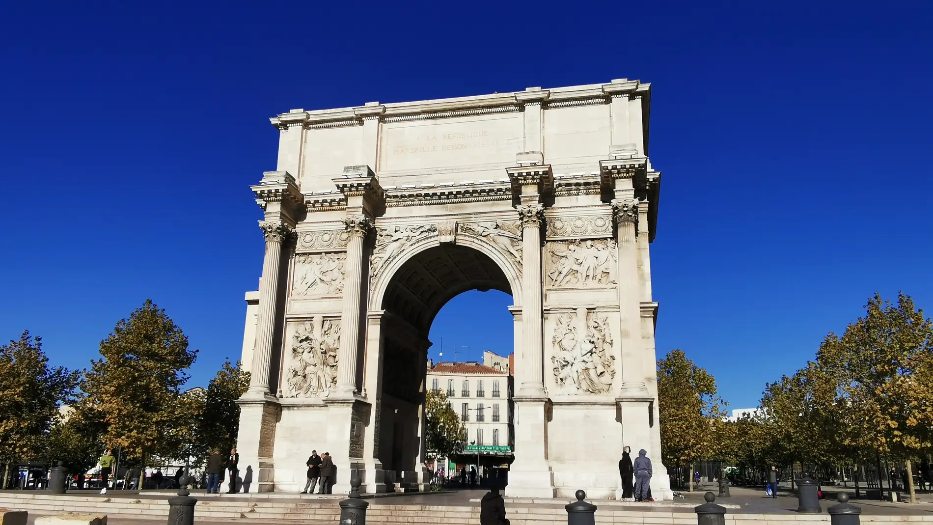 Arco del Triunfo de Marsella: ¿por qué se construyó y qué batallas están reflejadas en él?