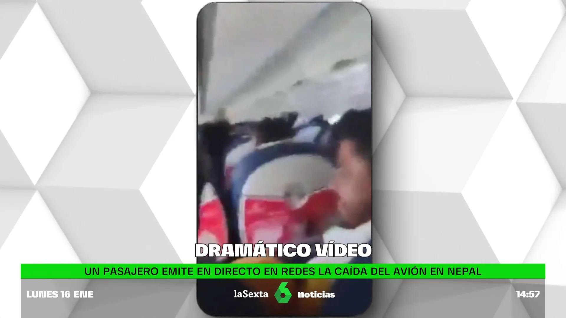 El dramático vídeo desde el interior del avión de Nepal segundos antes de estrellarse