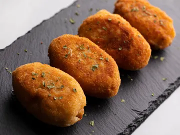 Plato de croquetas Plato de croquetas
