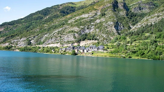 Imagen de la vista de la localidad de Lanuza. Imagen de la vista de la localidad de Lanuza.