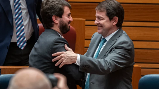 El vicepresidente de la Junta, Juan García-Gallardo, y el presidente de la Junta de Castilla y León, Alfonso Fernández Mañueco. El vicepresidente de la Junta, Juan García-Gallardo, y el presidente de la Junta de Castilla y León, Alfonso Fernández Mañueco.