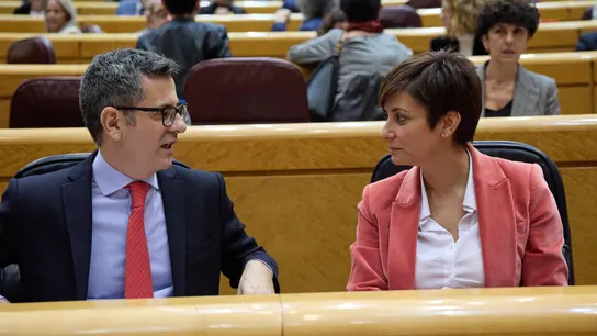 El ministro de la Presidencia, Relaciones con las Cortes y Memoria Democrática, Félix Bolaños, y la ministra Portavoz, Isabel Rodríguez. El ministro de la Presidencia, Relaciones con las Cortes y Memoria Democrática, Félix Bolaños, y la ministra Portavoz, Isabel Rodríguez.