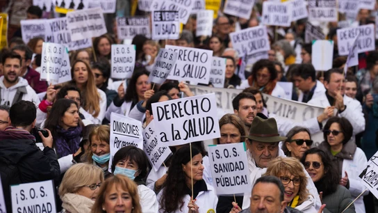 Imagen de archivo de una manifestación por la sanidad pública en Andalucía Imagen de archivo de una manifestación por la sanidad pública en Andalucía