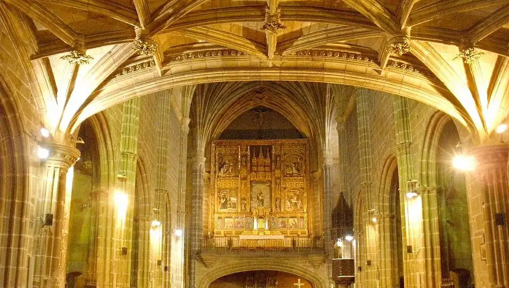 Interior del Real Monasterio de Santo Tomás