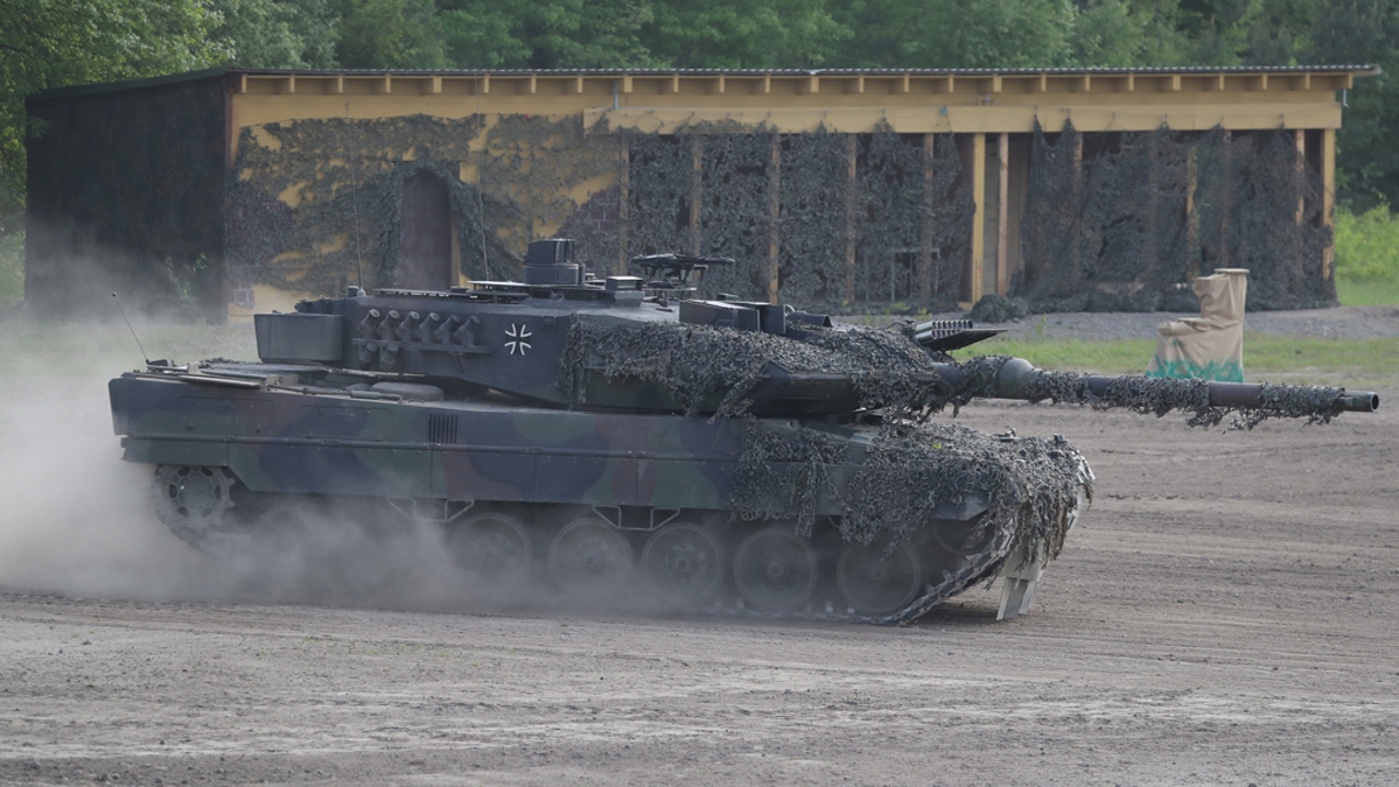 Deutschland gab dem Druck nicht nach und verschob die Entscheidung, die Leopard-Panzer in die Ukraine zu schicken Deutschland gab dem Druck nicht nach und verschob die Entscheidung, die Leopard-Panzer in die Ukraine zu schicken