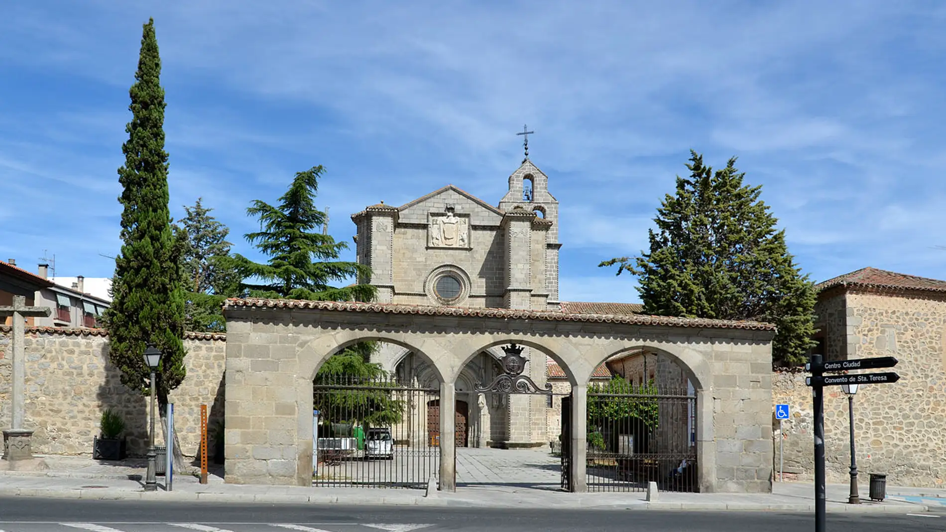 Real Monasterio de Santo Tomás de Ávila: ¿sabías que en este lugar está enterrado el hijo de los Reyes Católicos?