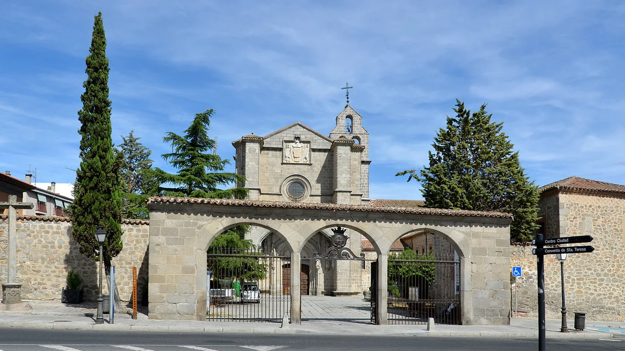 Real Monasterio de Santo Tom&aacute;s de &Aacute;vila: &iquest;sab&iacute;as que en este lugar est&aacute; enterrado el hijo de los Reyes Cat&oacute;licos?