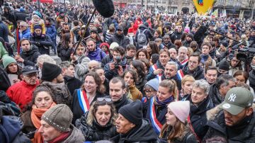 Los franceses protestan por segunda vez este sábado contra la reforma de pensiones de Macron