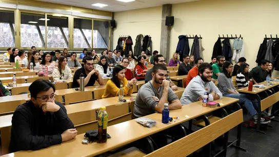 Arranca el examen MIR con mayor número de plazas: 8.550 para 12.668 médicos Arranca el examen MIR con mayor número de plazas: 8.550 para 12.668 médicos