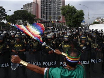 Violent protests in Peru against President Boluarte already claim 60 fatalities