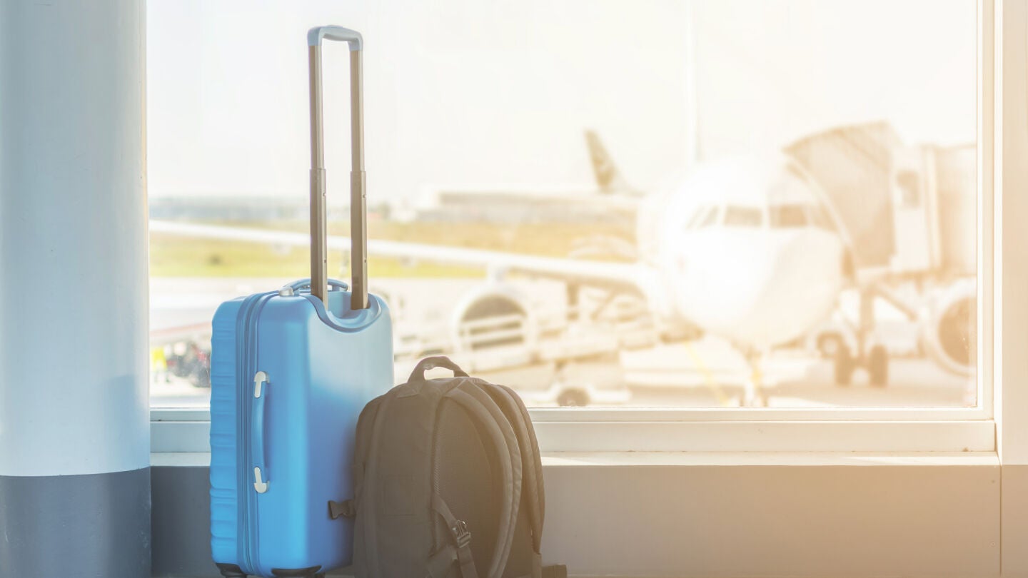 Mochila y maleta para avi&oacute;n