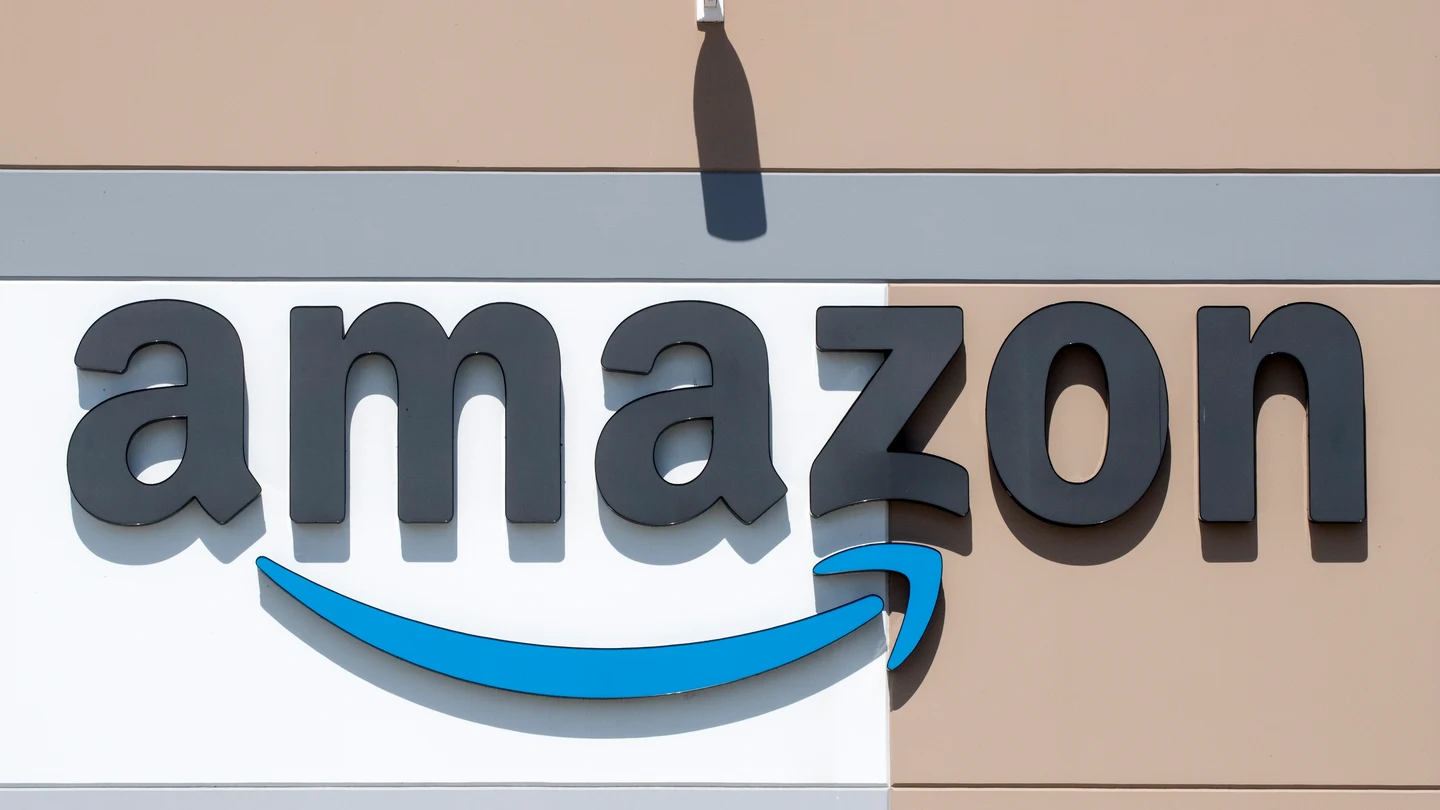 Fotografía de archivo del logotipo de Amazon Fotografía de archivo del logotipo de Amazon