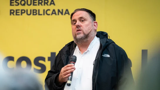 Junqueras advierte a PSOE y Sumar de que sin acuerdo de financiación será "muy difícil" la investidura. Junqueras advierte a PSOE y Sumar de que sin acuerdo de financiación será "muy difícil" la investidura.