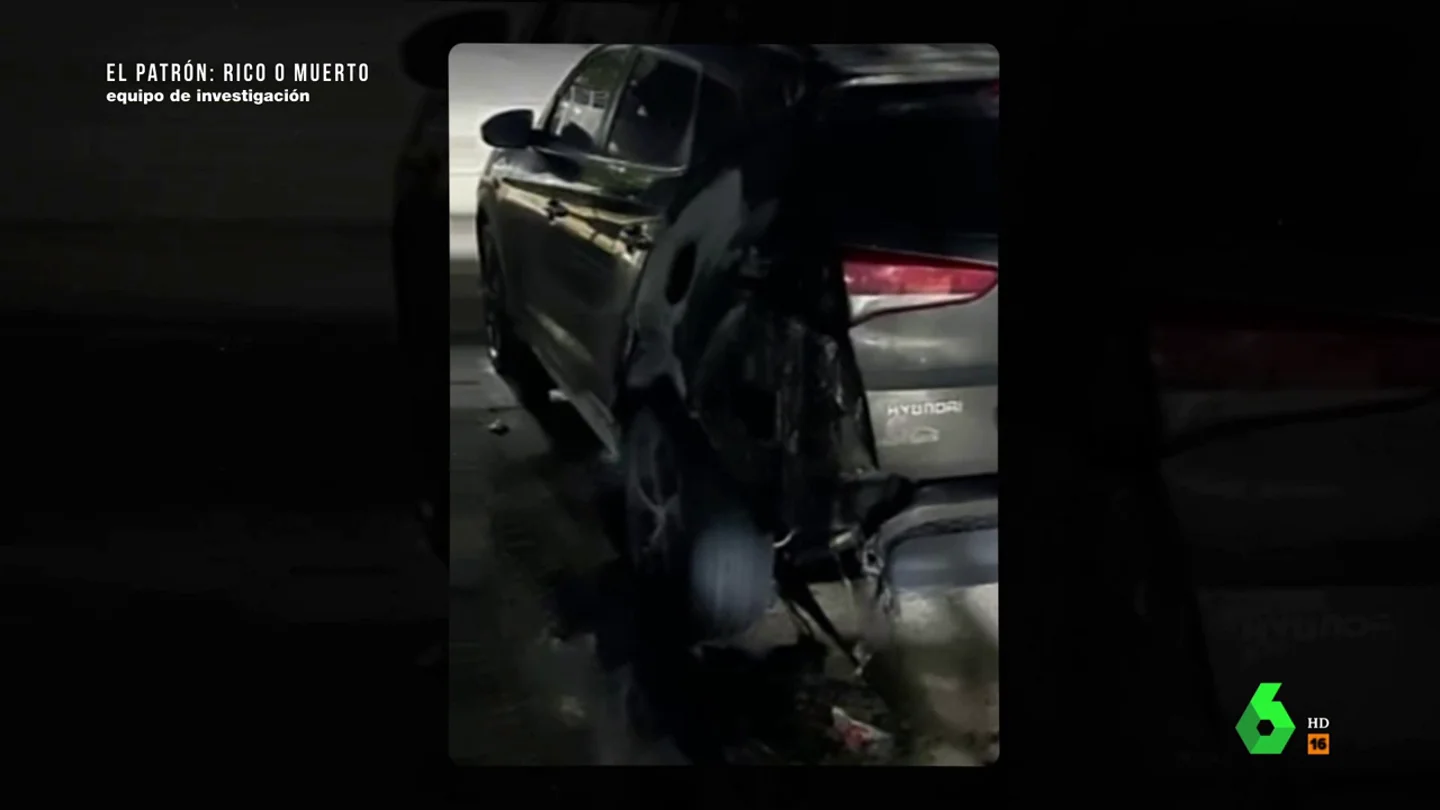 El coche de un policía, calcinado tras parar al padre de 'El Patrón' en un control en el territorio de 'Los Piños' El coche de un policía, calcinado tras parar al padre de 'El Patrón' en un control en el territorio de 'Los Piños'