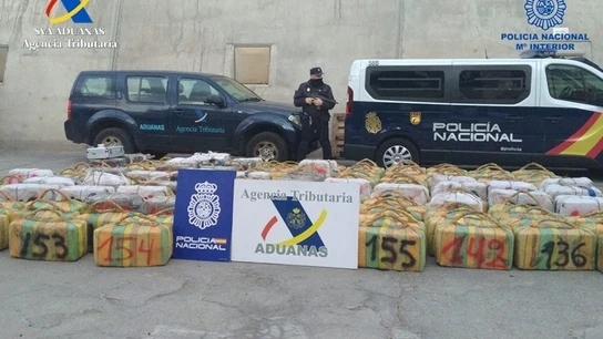Incautan 4.500 kilos de cocaína escondidos en un buque de transporte de ganado Incautan 4.500 kilos de cocaína escondidos en un buque de transporte de ganado
