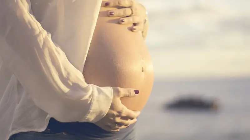 Las expertas alertan: cuidar la salud mental de las madres durante el embarazo es esencial para el bebé