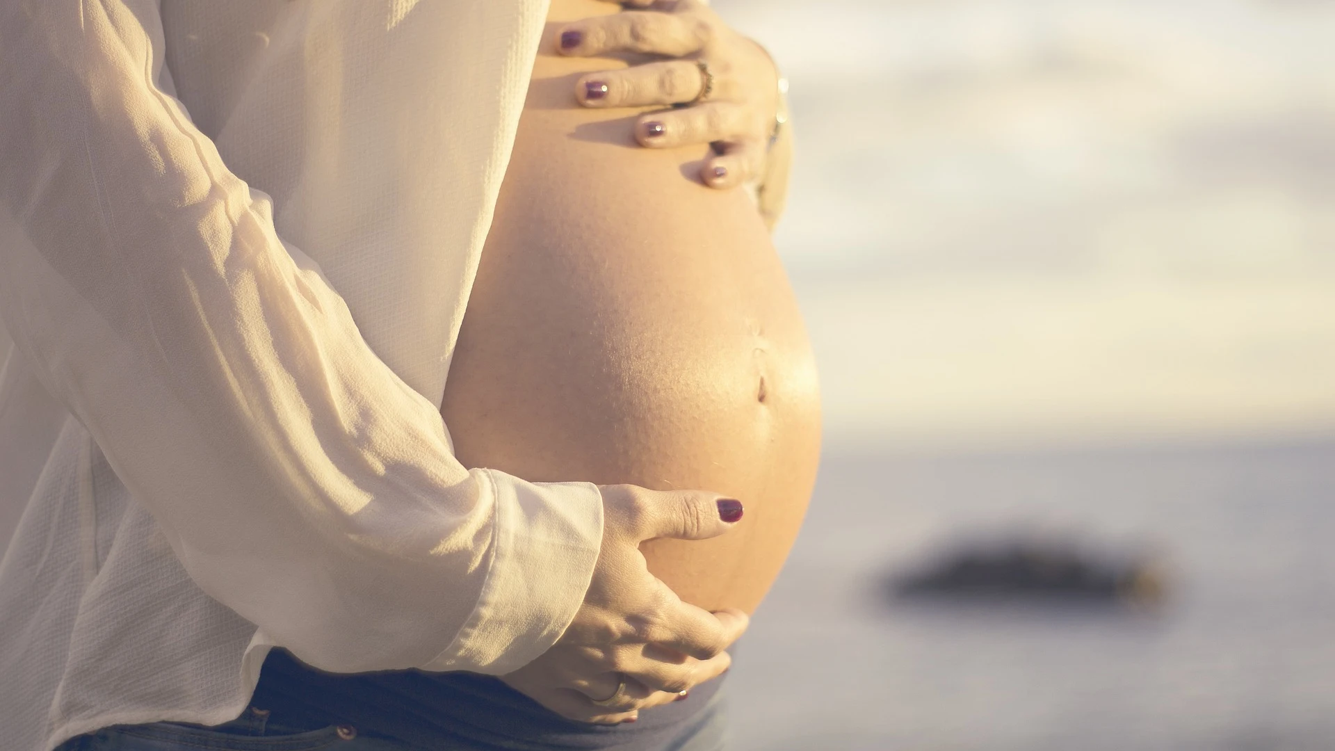 Las expertas alertan: cuidar la salud mental de las madres durante el embarazo es esencial para el bebé