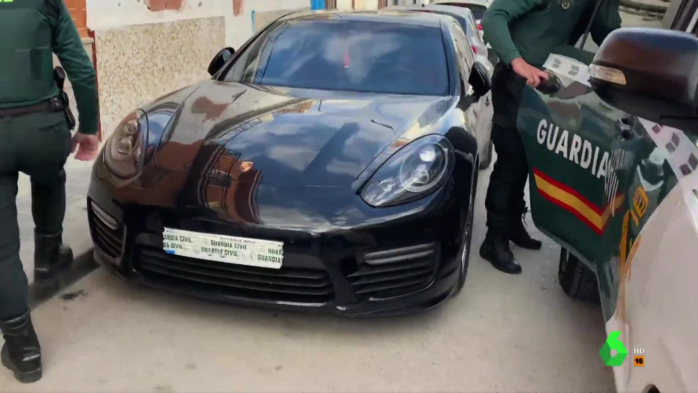 Un Porsche Panamera Un Porsche Panamera