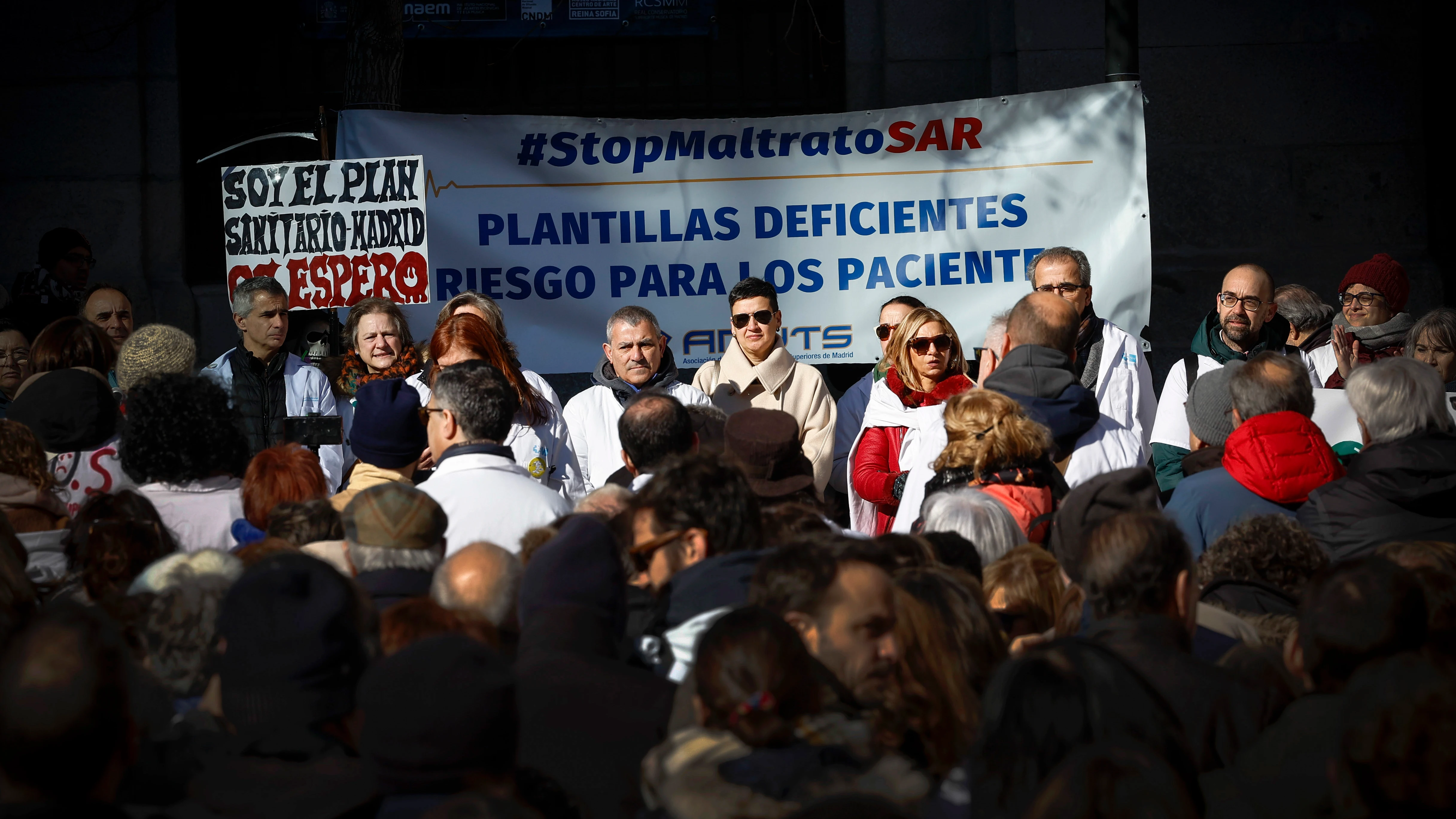 Concentración en Madrid en defensa de la sanidad pública bajo el lema 'Por una atención primaria de calidad'