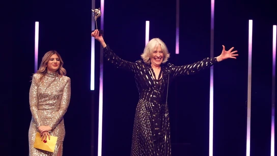 Susi Sánchez recoge su premio Susi Sánchez recoge su premio