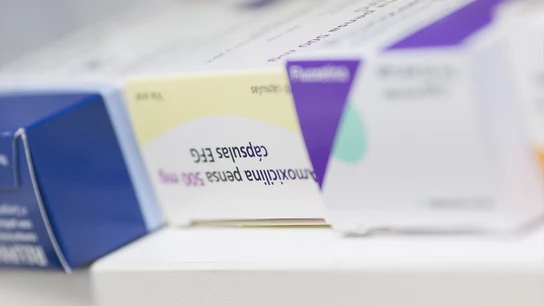 Imagen de archivo de una caja de amoxicilina. Imagen de archivo de una caja de amoxicilina.