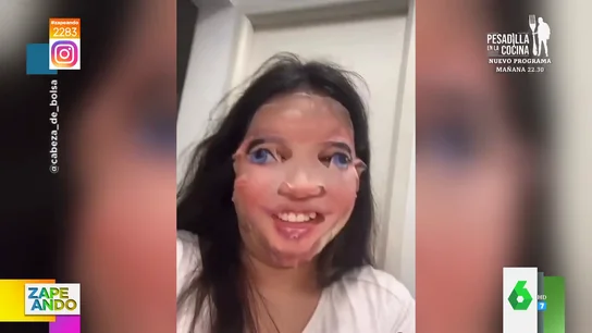La mascarilla viral de Barbie que desfigura la cara a una mujer: este es el cómico resultado La mascarilla viral de Barbie que desfigura la cara a una mujer: este es el cómico resultado