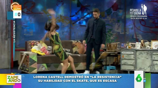 El momento en el que Lorena Castell casi se cae montando en skate en La Resistencia  El momento en el que Lorena Castell casi se cae montando en skate en La Resistencia