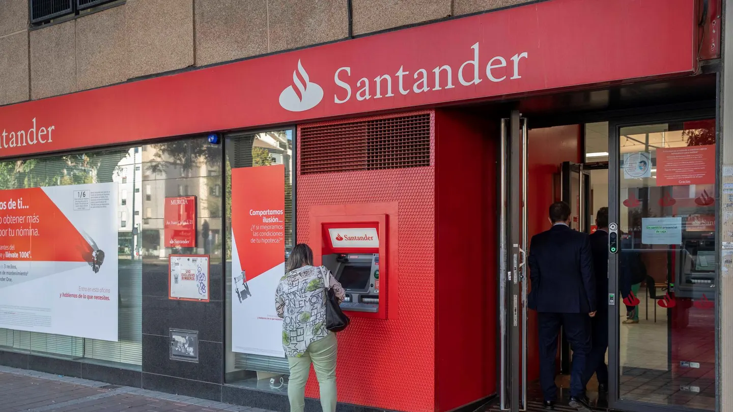Banco Santander bate un nuevo récord y gana 9.605 millones euros en 2022, un 18 % más Banco Santander bate un nuevo récord y gana 9.605 millones euros en 2022, un 18 % más