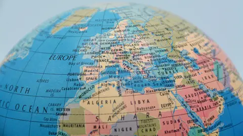 Mapa de Europa y globo del mundo Mapa de Europa y globo del mundo