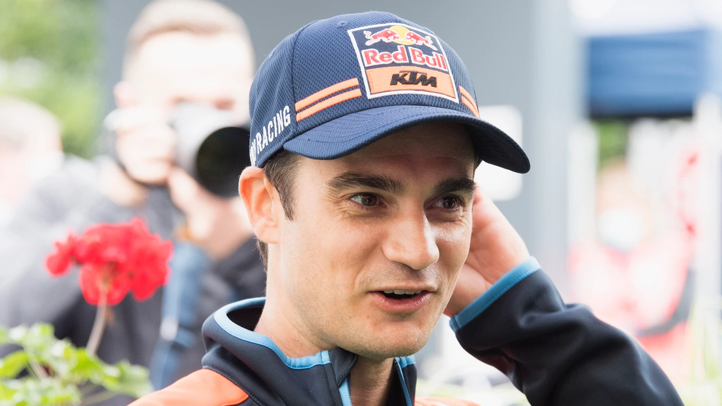 Dani Pedrosa realizando unas declaraciones Dani Pedrosa realizando unas declaraciones