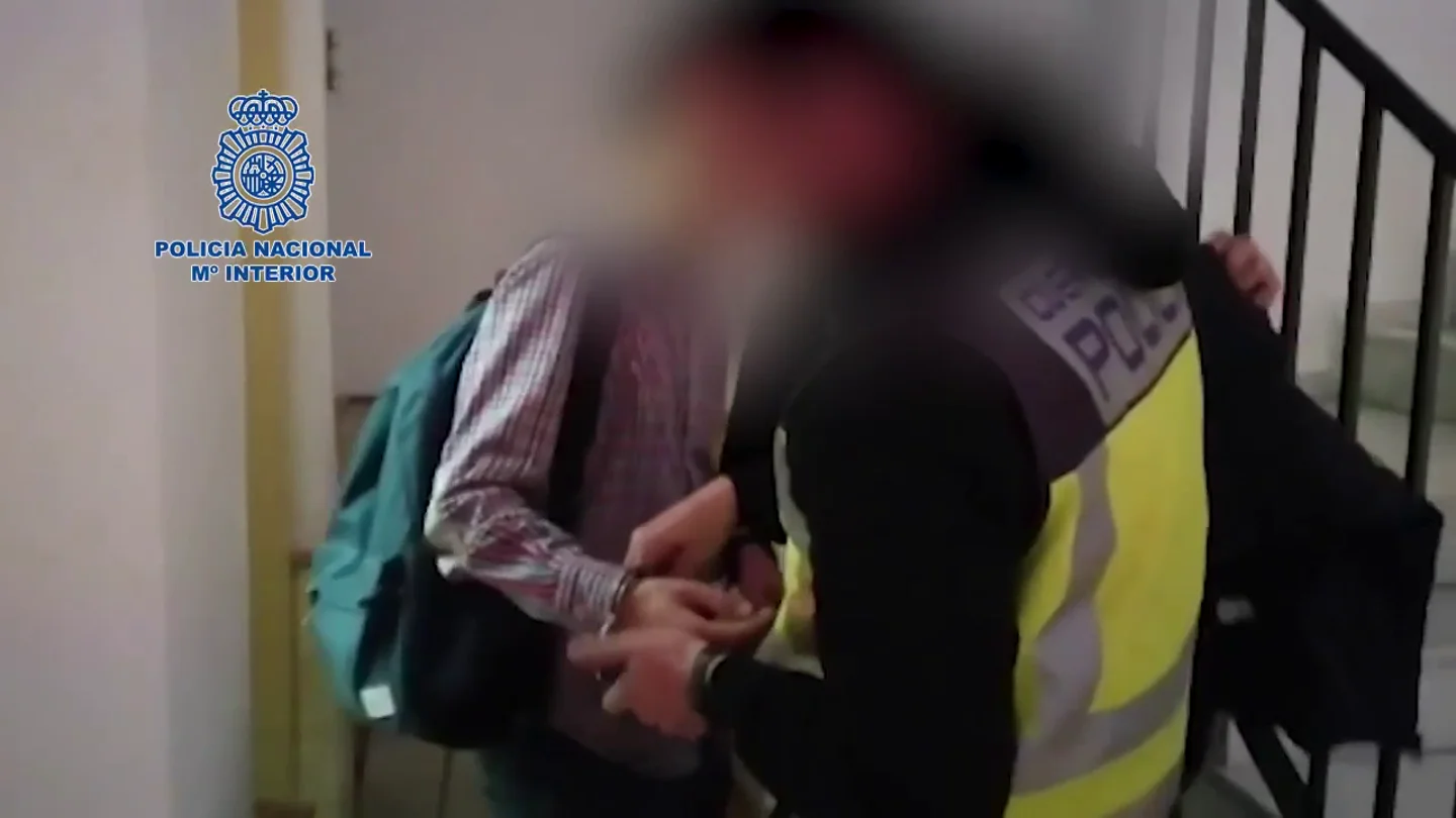 Detienen a un profesor de Primaria por agredir sexualmente a dos alumnos Detienen a un profesor de Primaria por agredir sexualmente a dos alumnos