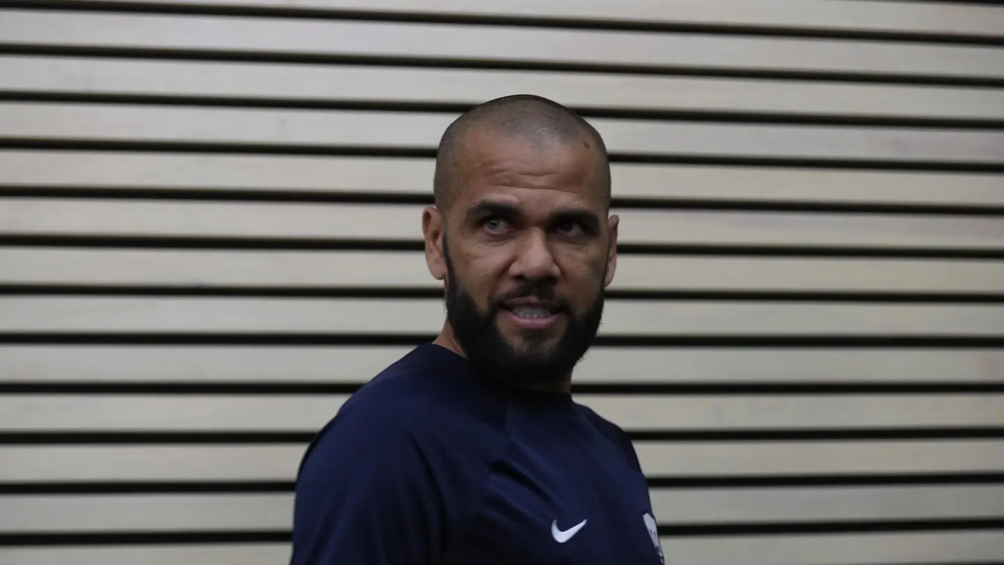 El futbolista Dani Alves Dani Alves también abordó a dos amigas de la víctima, según ratifican las jóvenes ante la juez