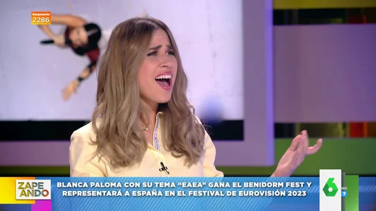 María Gómez se convierte en Blanca Paloma y canta en pleno directo de Zapeando 'Ea, ea' María Gómez se convierte en Blanca Paloma y canta en pleno directo de Zapeando 'Ea, ea'