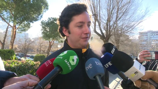 El Pequeño Nicolás afronta "tranquilo" su quinto juicio: "En vez de 'el Pequeño Nicolás', el mediano o el grande" El Pequeño Nicolás afronta "tranquilo" su quinto juicio: "En vez de 'el Pequeño Nicolás', el mediano o el grande"