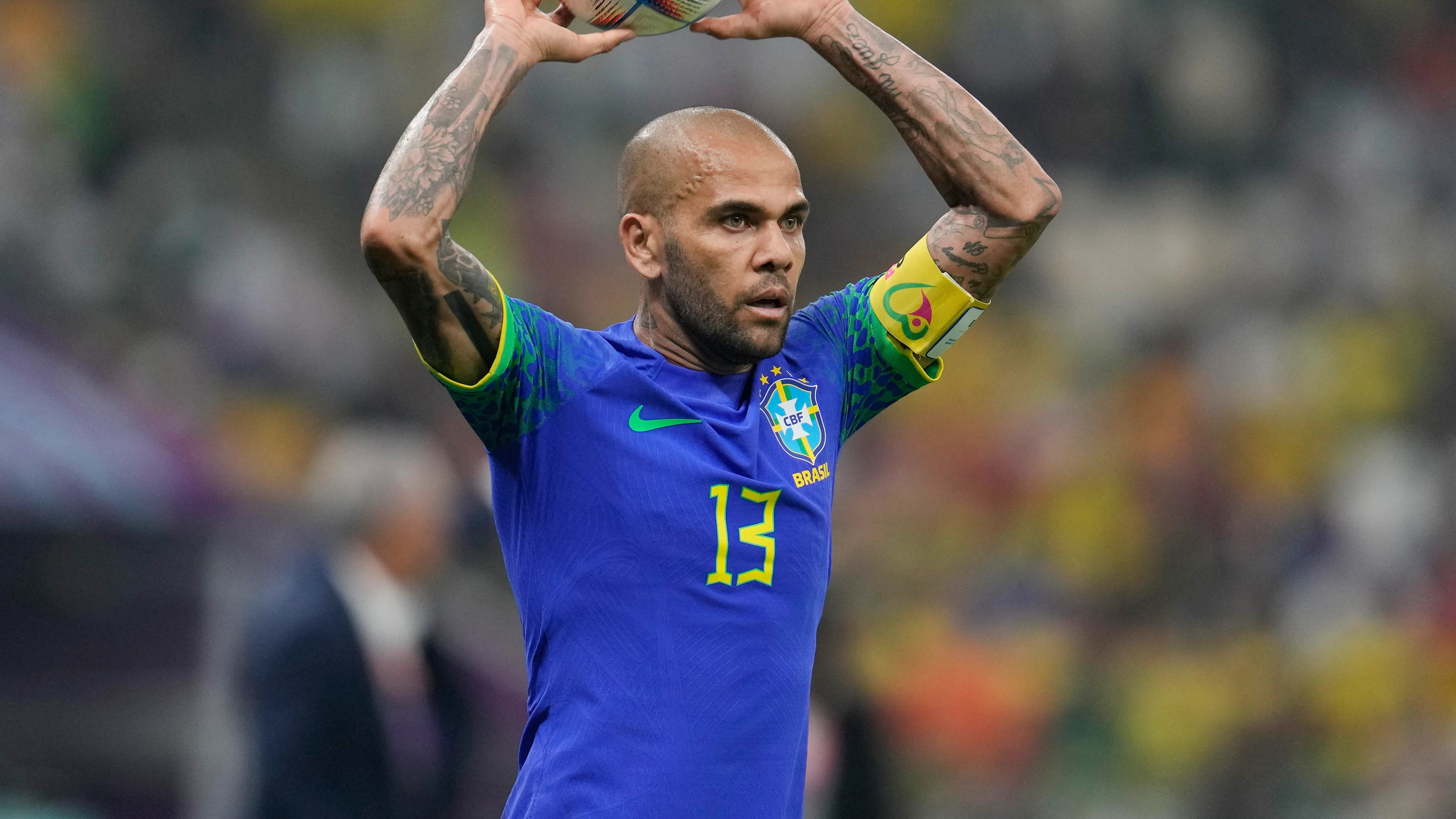 Dani Alves, durante un partido con la selección de Brasil