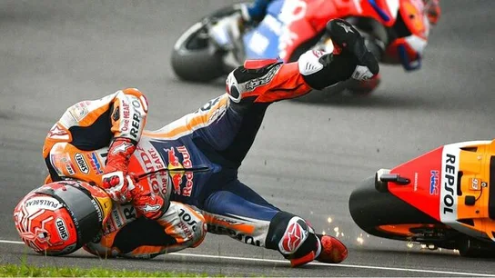 Caída de Marc Márquez en Jerez Caída de Marc Márquez en Jerez