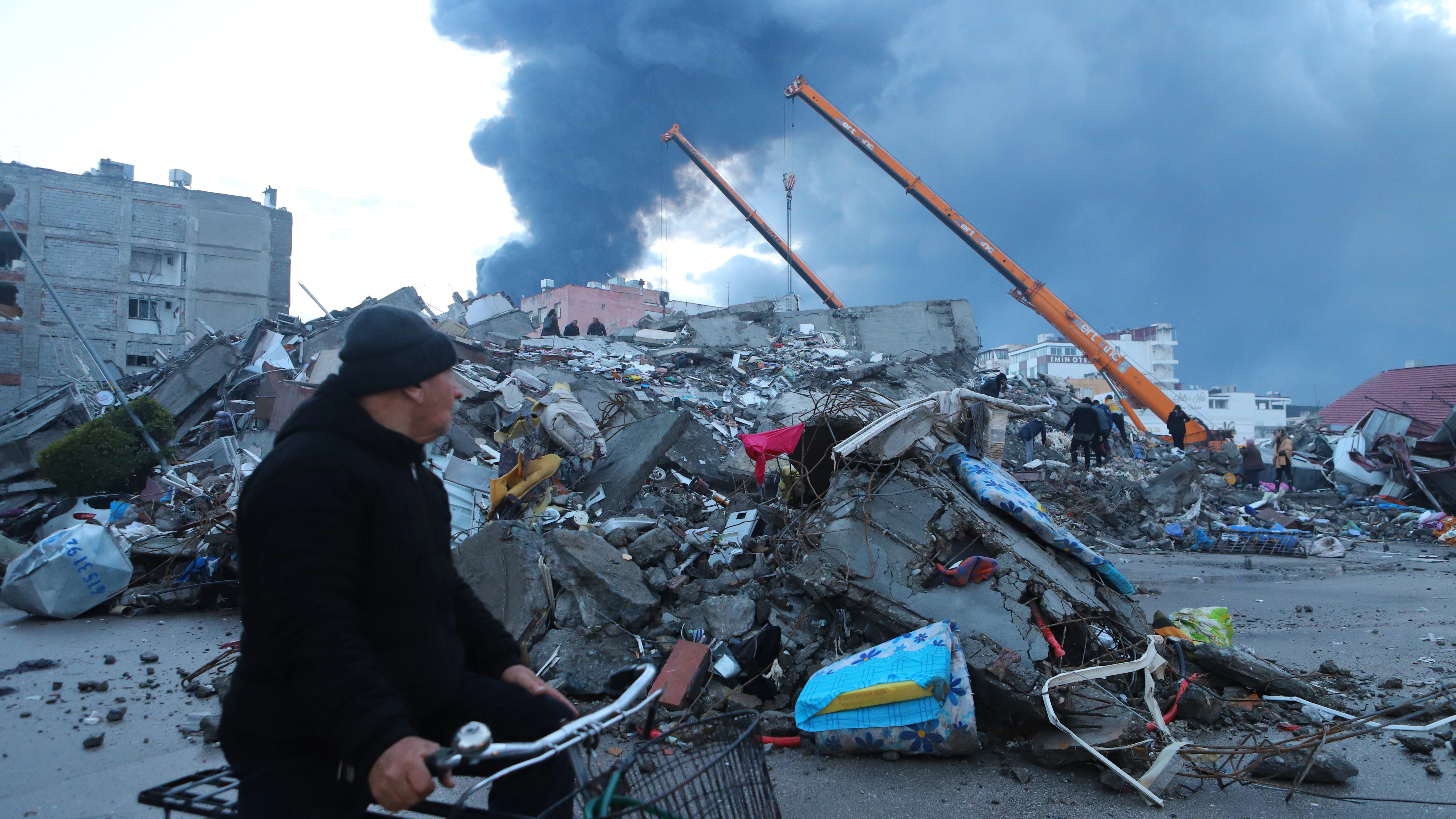 Así puede enviar ayuda a los afectados por el terremoto en Turquía y Siria