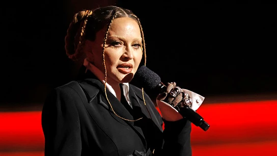 Madonna responde a la lluvia de críticas sobre su aspecto en los Grammy: "Plantando cara al patriarcado" Madonna responde a la lluvia de críticas sobre su aspecto en los Grammy: "Plantando cara al patriarcado"
