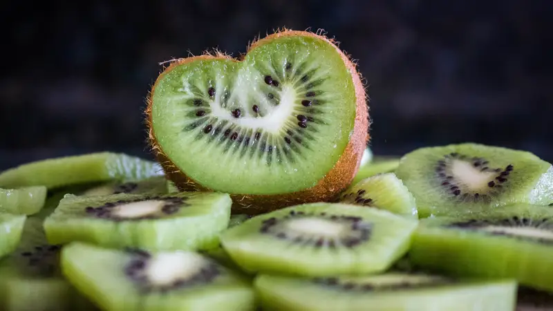 El kiwi, una de las frutas de la temporada de invierno