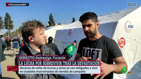 Así es la vida en un campo de damnificados por el terremoto en Turquía: "Podría haber unas 3.000 personas" Así es la vida en un campo de damnificados por el terremoto en Turquía: "Podría haber unas 3.000 personas"