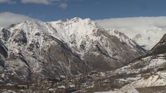 Gu&iacute;a del Valle de Benasque de Luz Gab&aacute;s: del Mirador del Clot a Anciles