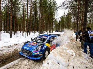 Ott Tänak se desmarca en el liderato de Suecia Ott Tänak se desmarca en el liderato de Suecia