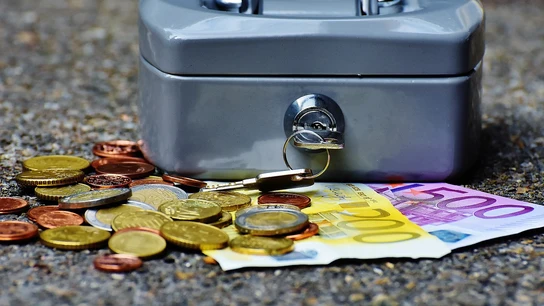 Cuidado con los gastos vampiro si necesitas ahorrar: así puedes evitar que te chupen el dinero Cuidado con los gastos vampiro si necesitas ahorrar: así puedes evitar que te chupen el dinero