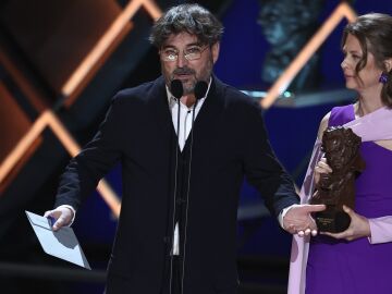 Jordi Évole vindicates the historic Goyas of ‘No to war’: “You taught many of us not to shut up”