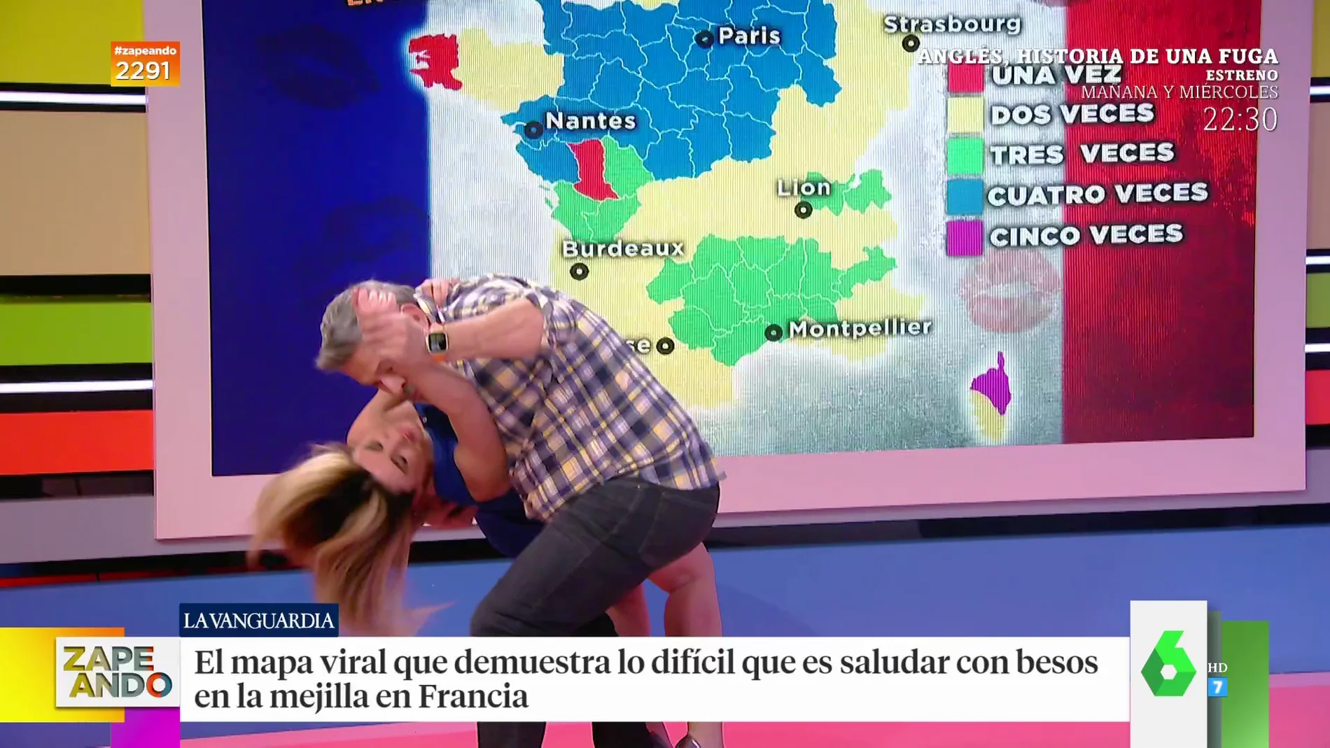 La 'apasionada' demostración de Miki Nadal y Valeria Ros de cómo hay que darse besos en Francia