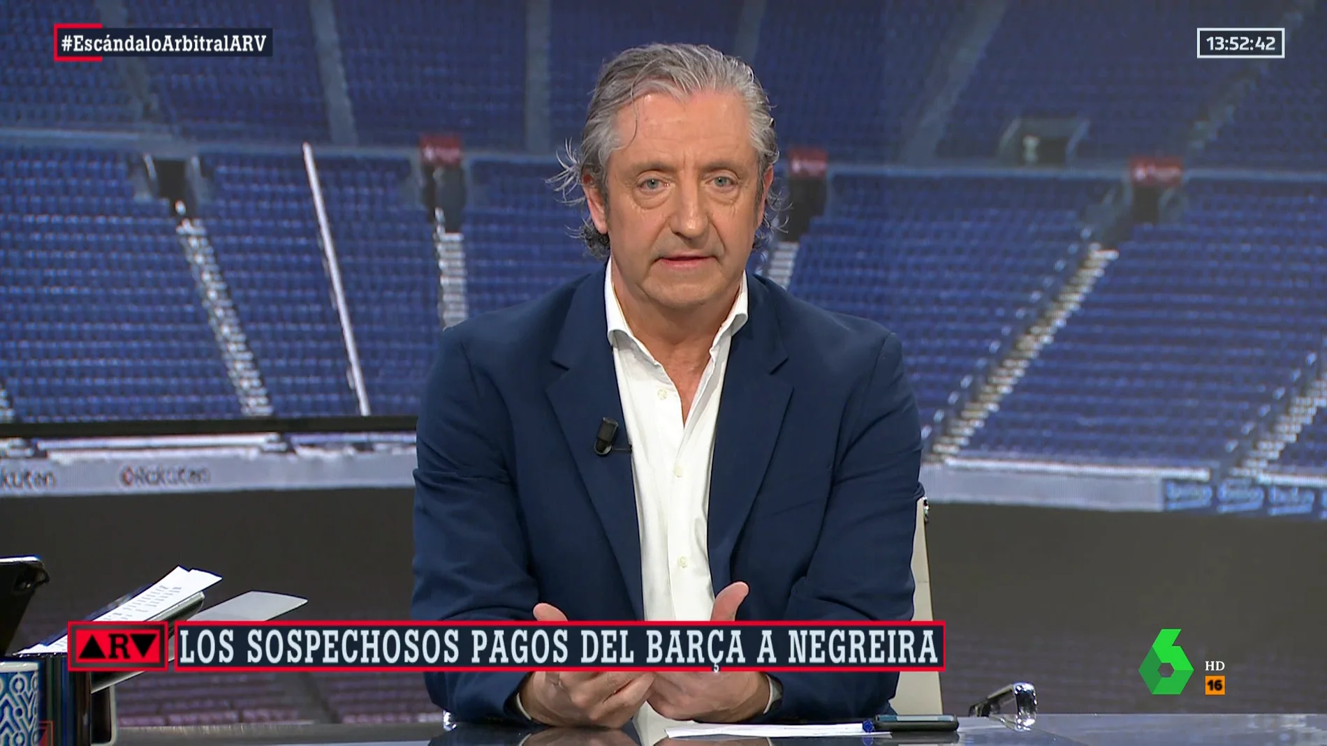 Pedrerol, tajante ante el escándalo arbitral del F.C. Barcelona: "El fútbol español queda manchado"