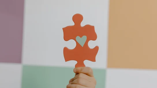 Ni superdotados ni asociales: los 8 mitos del síndrome de Asperger que hay que desterrar Ni superdotados ni asociales: los 8 mitos del síndrome de Asperger que hay que desterrar