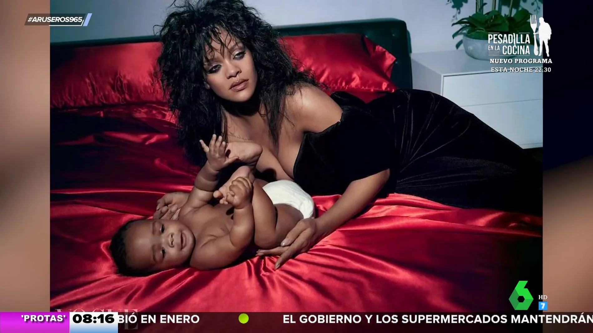 Rihanna posa en la portada de Vogue con su hijo y cuenta cómo ha cambiado su vida tras ser madre